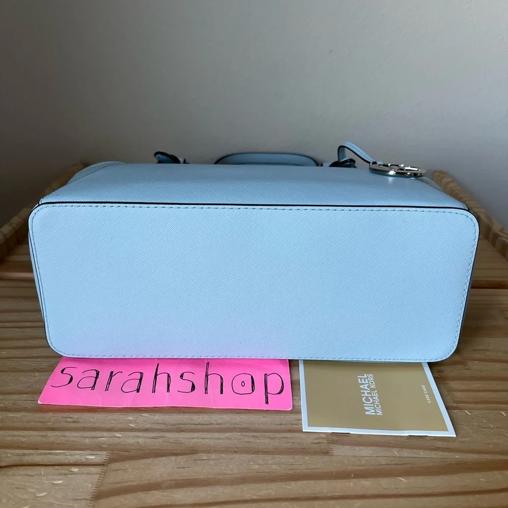 🌼Michael Kors Purse - Picture 6 of 13